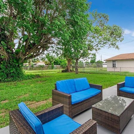 Modern Getaway Near The Beach With Room For A Boat West Palm Beach Exterior foto